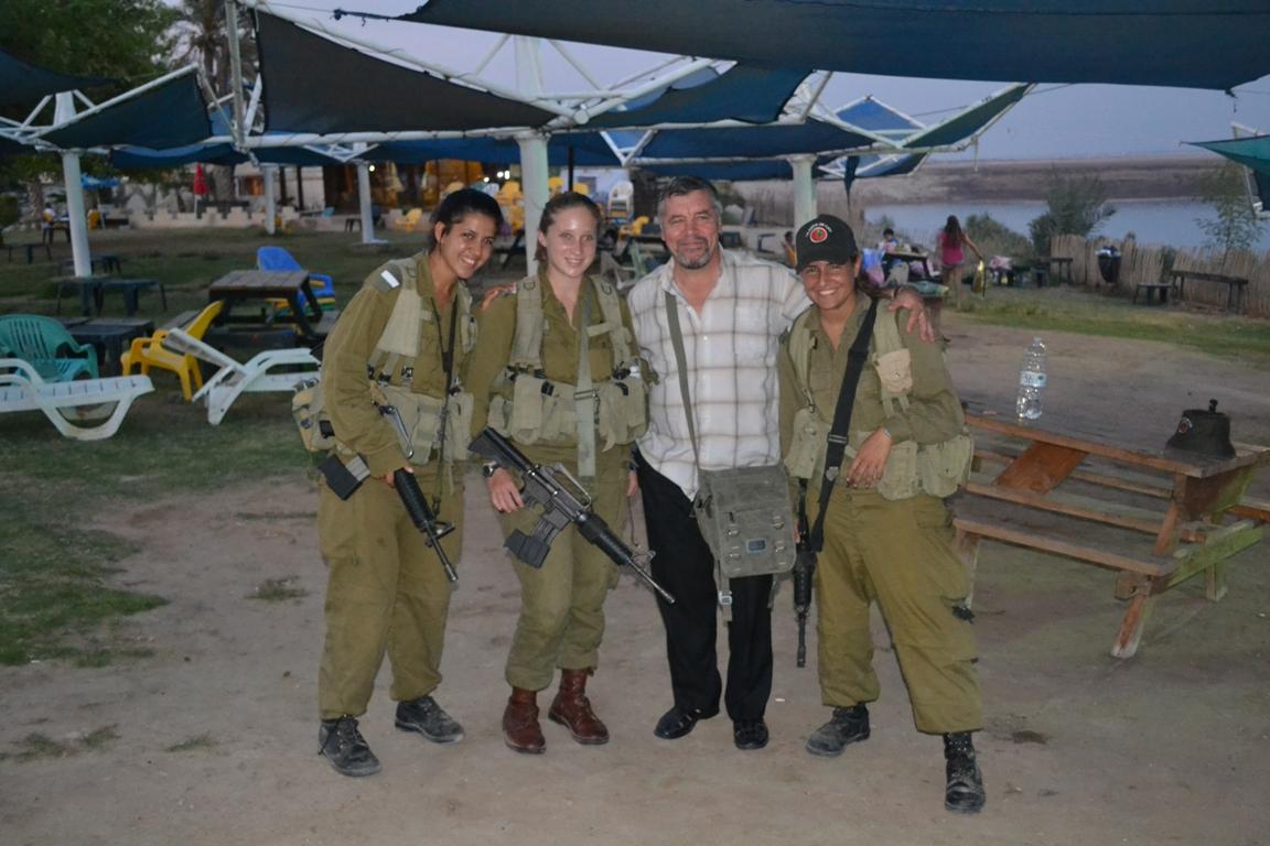 comuniunie israeliano - română la Marea Moartă