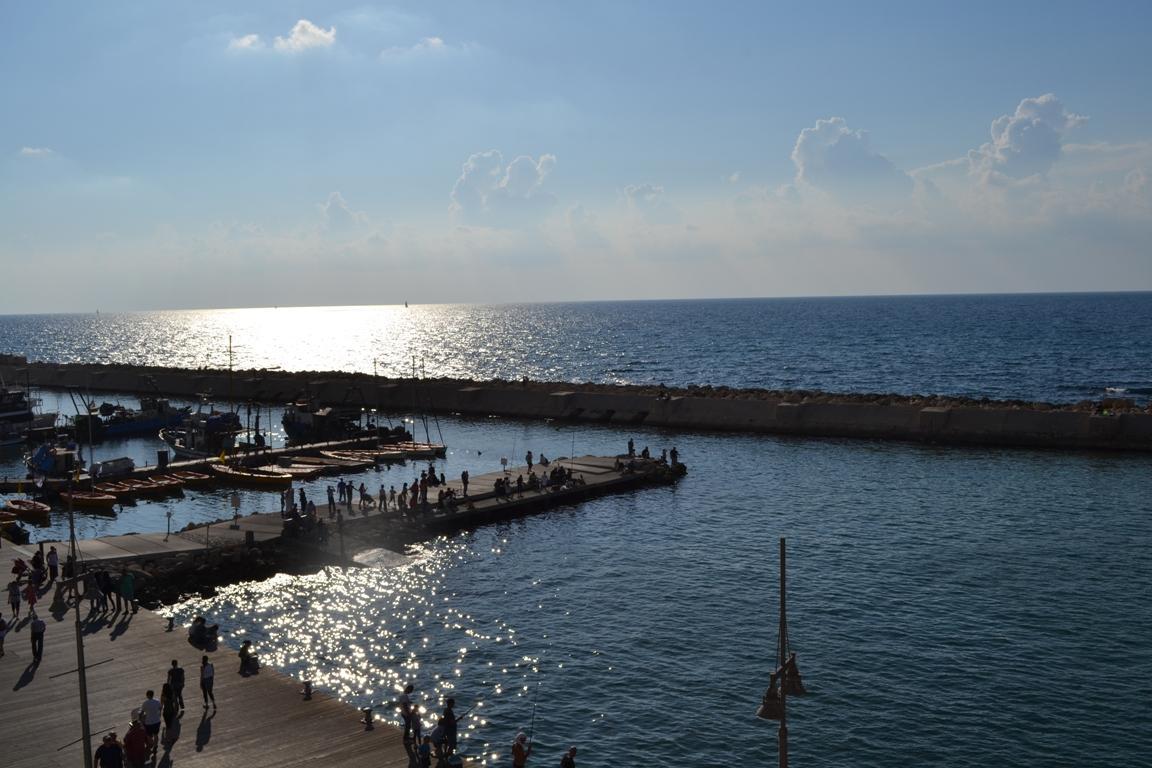 Jaffa, (Iope) Biserica Sf. Voievozi, pe locul casei lui Simon Tabacaru- spre marea Maditerană